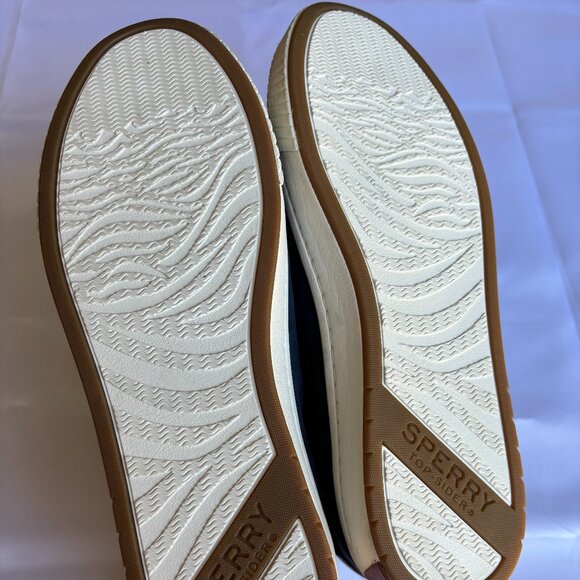 Women's Navy Blue Suede Sperry's - Picture 6 of 7